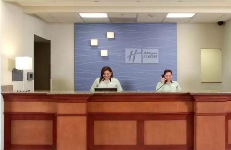 Holiday Inn Express & Suites Monterrey Aeropuerto By Ihg Apodaca Exterior foto